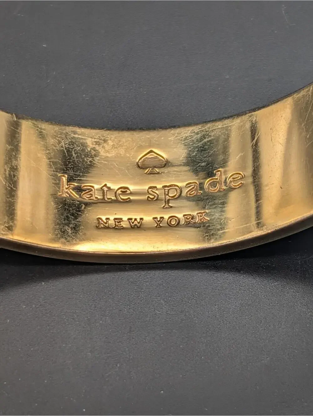 Kate Spade Ahead Of The Curve Enamel Bangle Bracelet Black Cream Scallop Gold - Picture 4 of 9